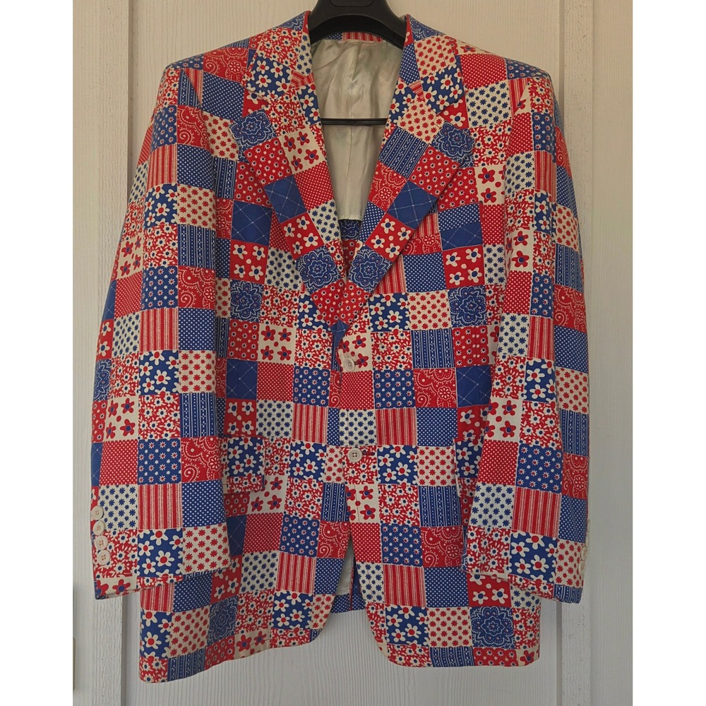 RARE Vintage 70s Union Made Patriotic Patchwork Bandana Sport Coat 44R Tropical
